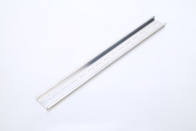 通用型 35mm 开槽 DIN 导轨 氧化铝导轨
