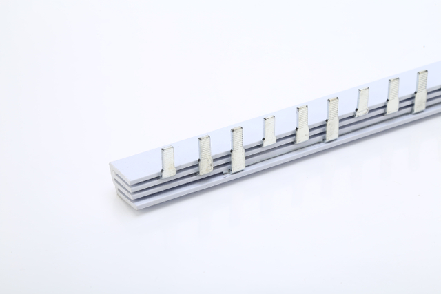 100A C45 3PIN TYPE 铜排用于配电箱断路器 MCB 连接器 母排连接
