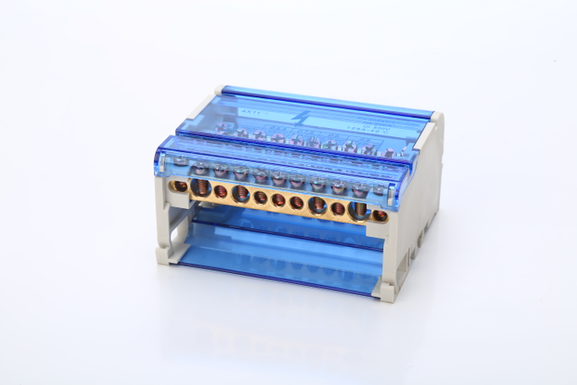 4P-111 DIN轨终端块模块化螺钉连接电源配电箱通用电线连接点